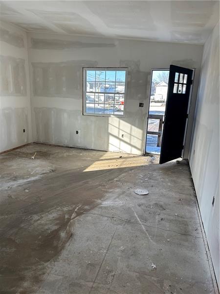 201 Grand Avenue Photo 15