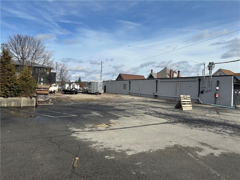 201 Grand Avenue Photo 22