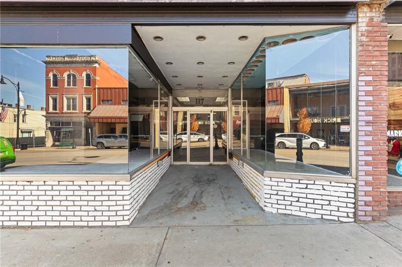 117 N Main St Photo 1