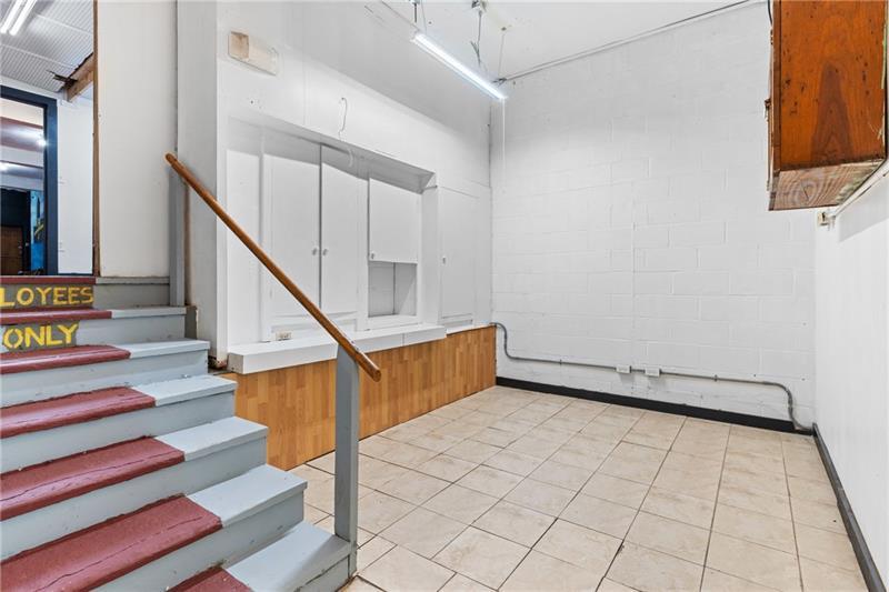 117 N Main St Photo 18