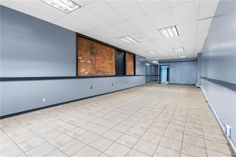 117 N Main St Photo 5
