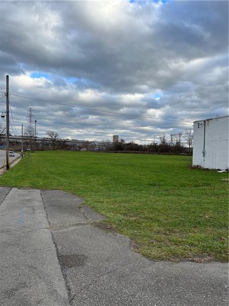 900 N Water Ave Photo 3