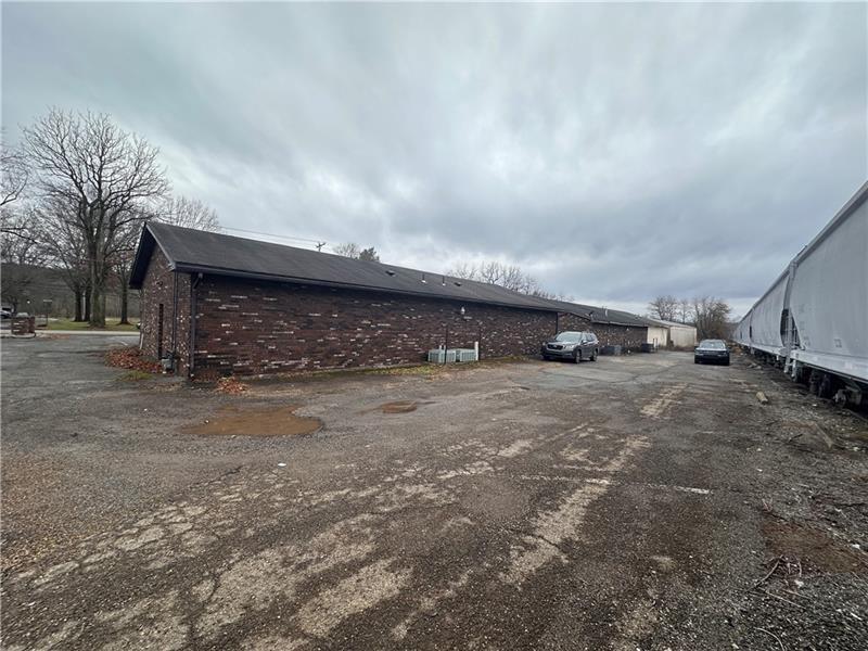 207 2nd Street Photo 3
