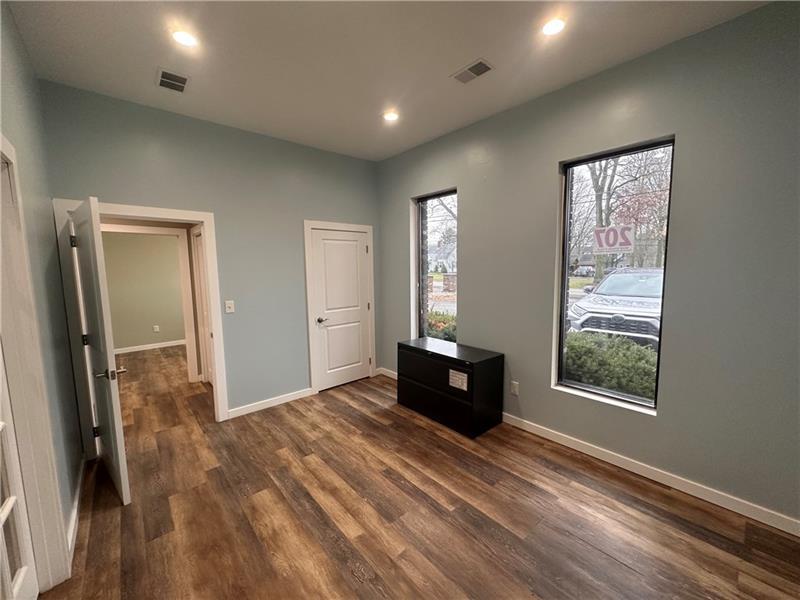 207 2nd Street Photo 9