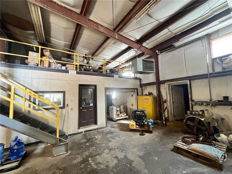 931 Bells Mills Road Photo 22