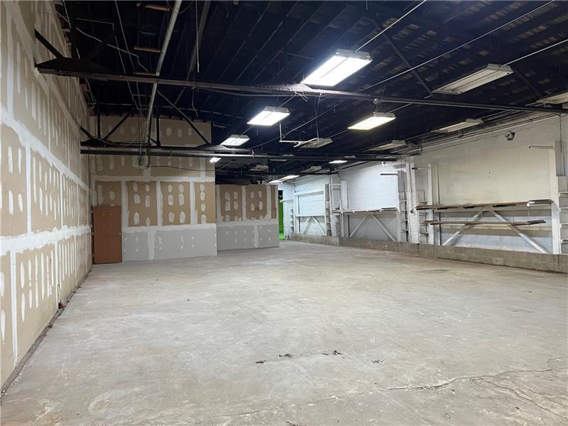 537 Lincoln Hwy Photo 9