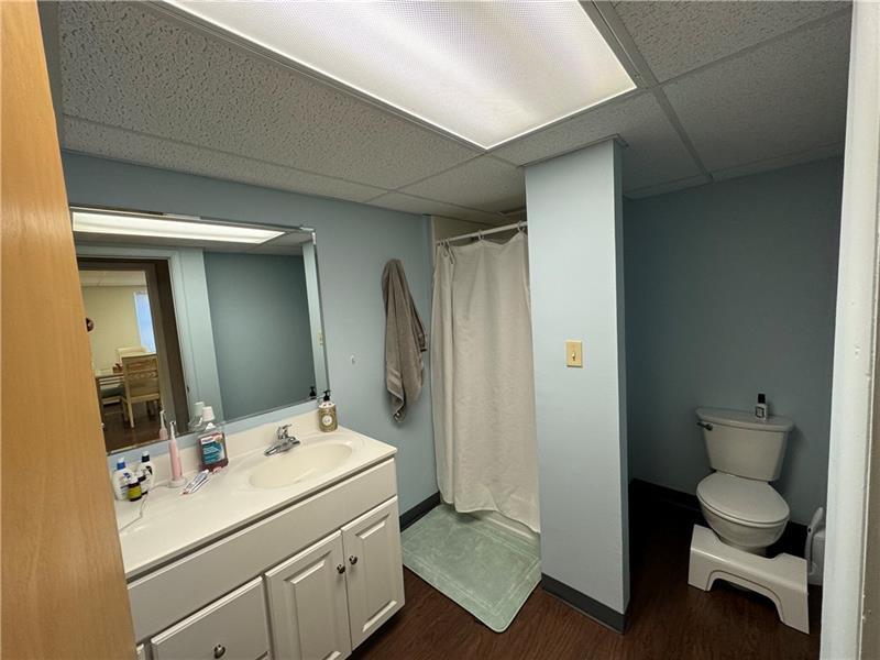 938 Oakland Photo 14