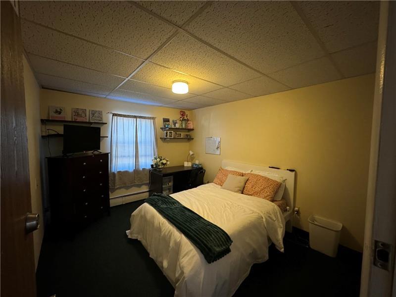 938 Oakland Photo 19