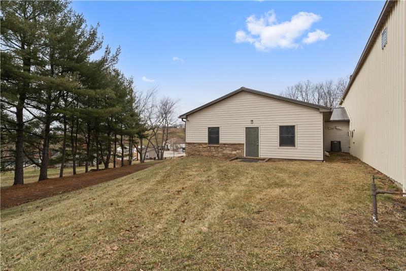 114 Oil Lane Photo 29