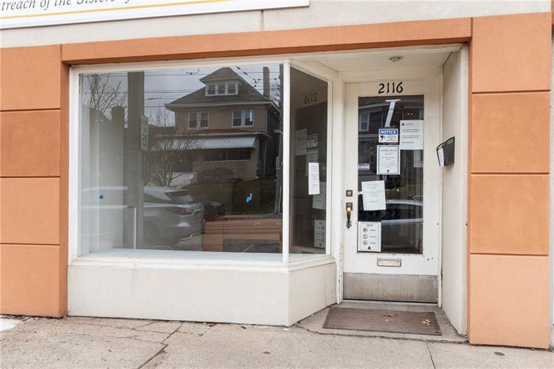 2114-2118 Broadway Ave Photo 5