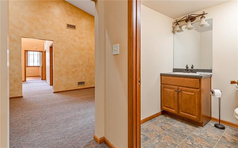 2857 Oxford Boulevard Photo 23