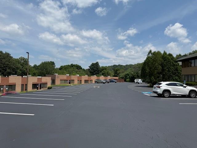 2857 Oxford Boulevard Photo 41