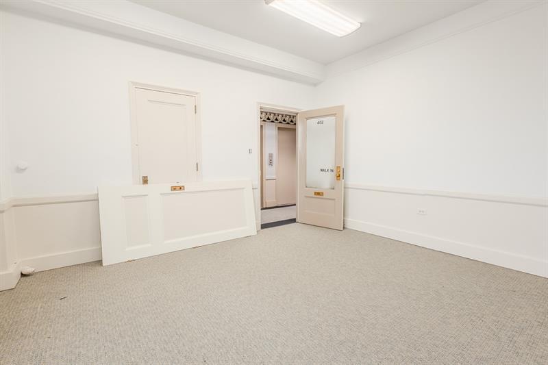 816 Ligonier Street, Suite 402 Photo 10