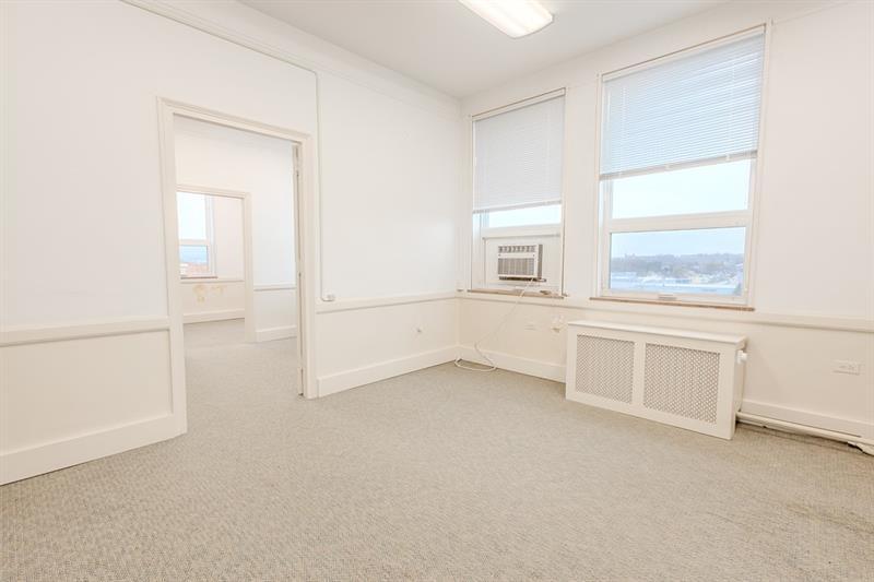 816 Ligonier Street, Suite 402 Photo 12