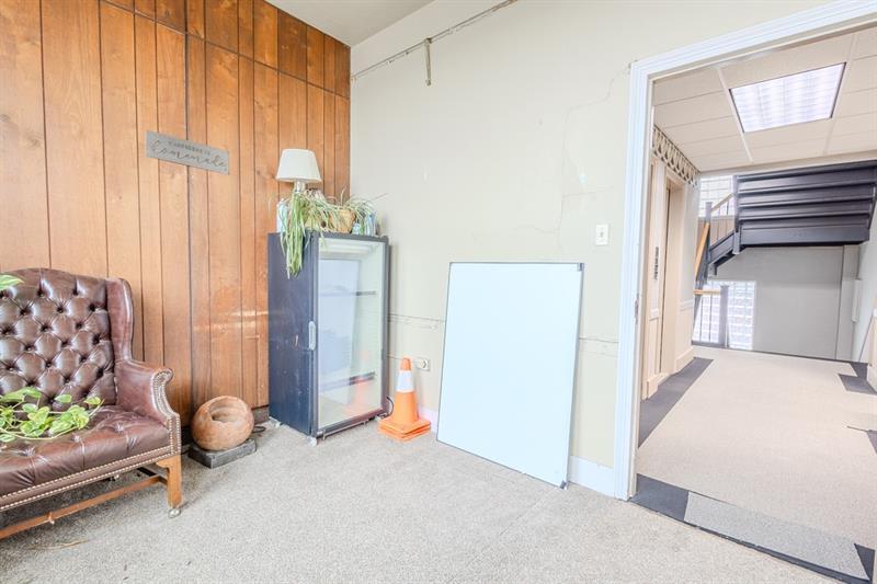816 Ligonier Street, Suite 402 Photo 14