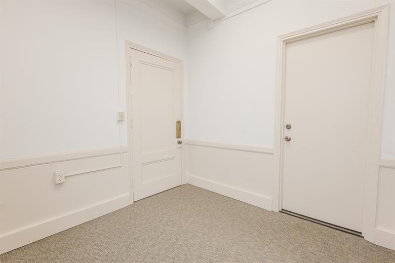 816 Ligonier Street, Suite 402 Photo 22