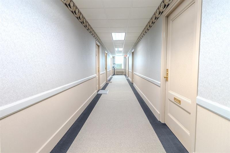 816 Ligonier Street, Suite 402 Photo 27