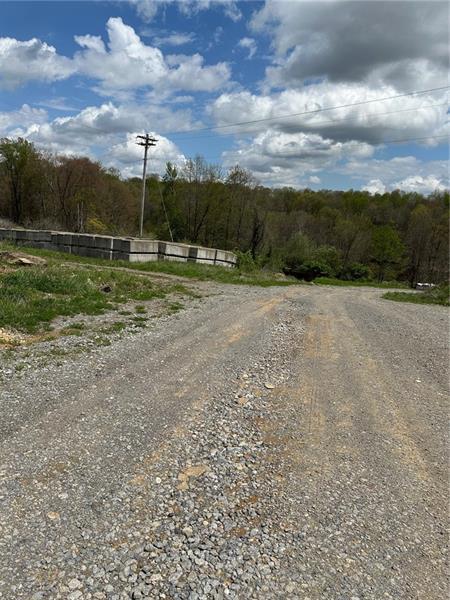 858 New Castle Rd Photo 5