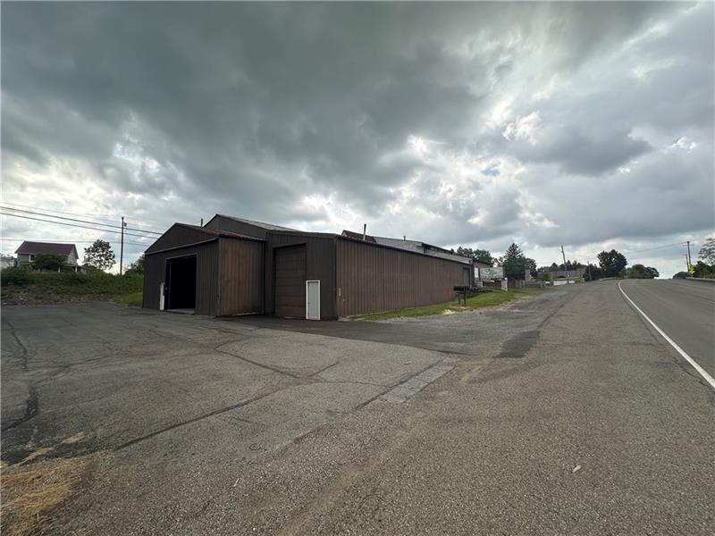 1511-15 Perry Highway Photo 11