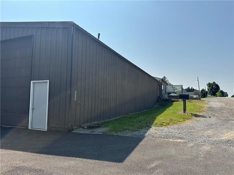 1511-15 Perry Highway Photo 18