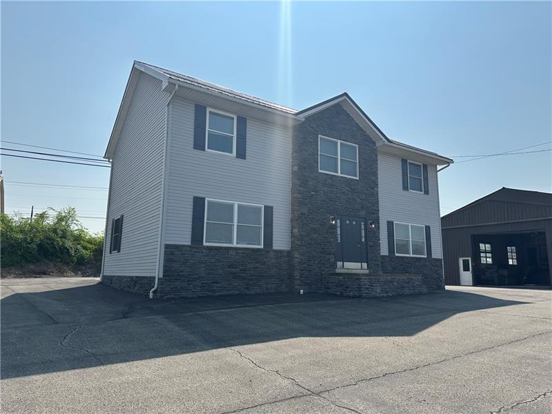 1511-15 Perry Highway Photo 4