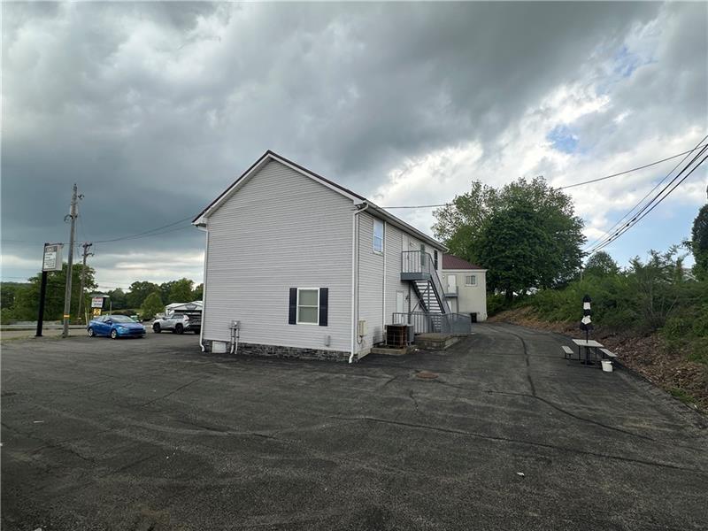 1511-15 Perry Highway Photo 6
