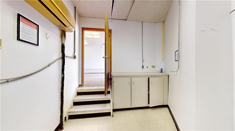 152 Grant Avenue Photo 15