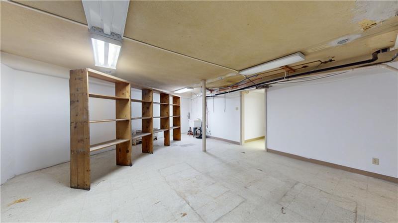 152 Grant Avenue Photo 32