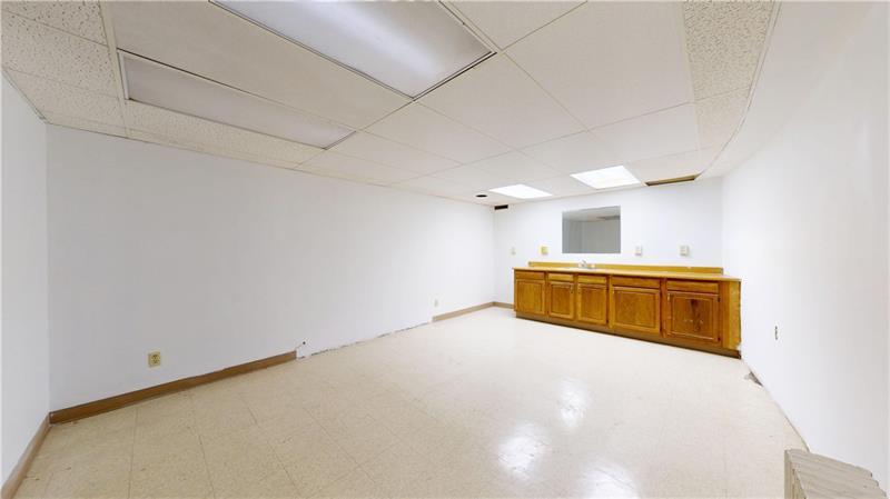 152 Grant Avenue Photo 34