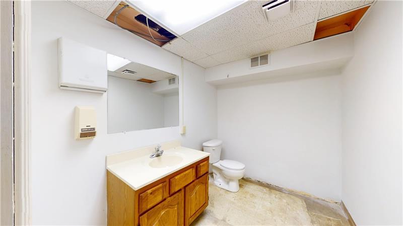 152 Grant Avenue Photo 36