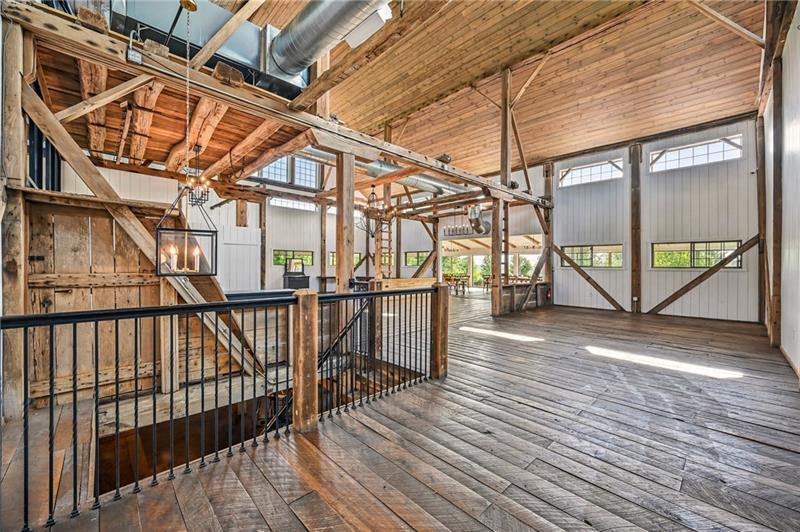 141 Black Rd Photo 7