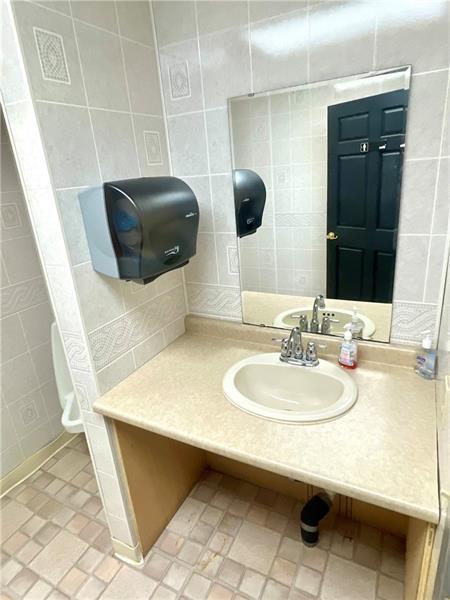 1139 N Main Street Ext Photo 18