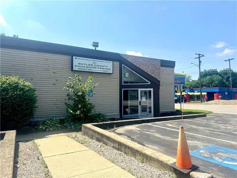 1139 N Main Street Ext Photo 2