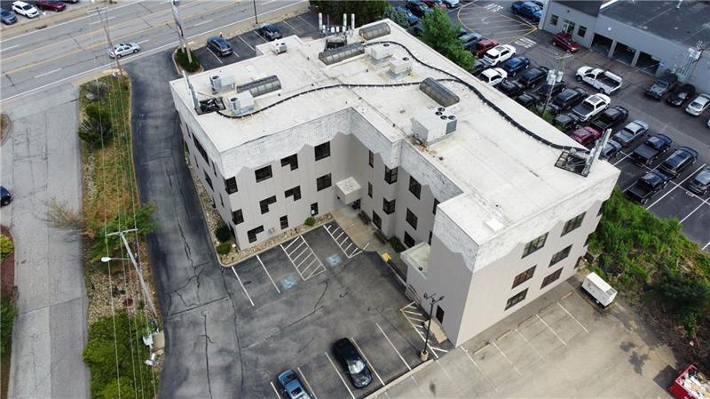 10431 Perry Highway Photo 10