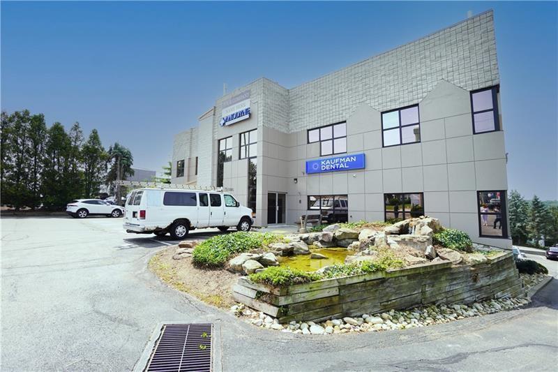 10431 Perry Highway Photo 24