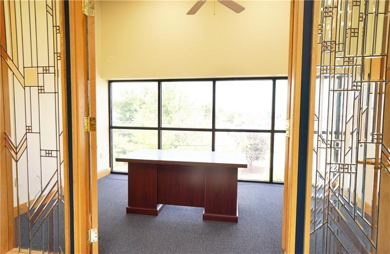 10431 Perry Highway Photo 37