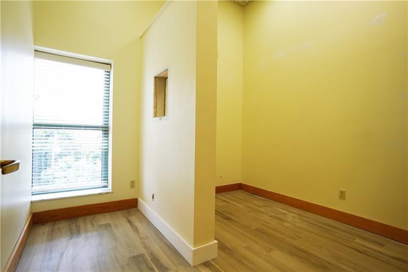 10431 Perry Highway Photo 41