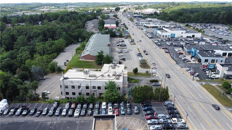 10431 Perry Highway Photo 8