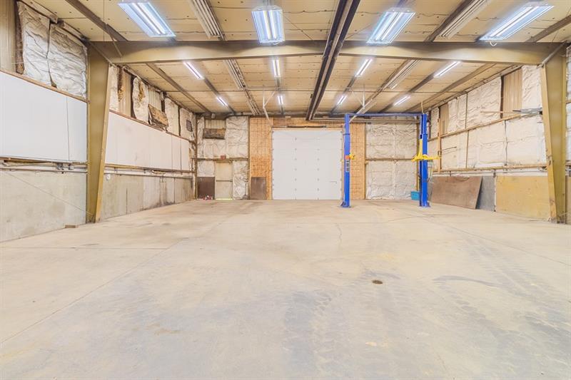 2555 Leechburg Road (rear) Photo 10