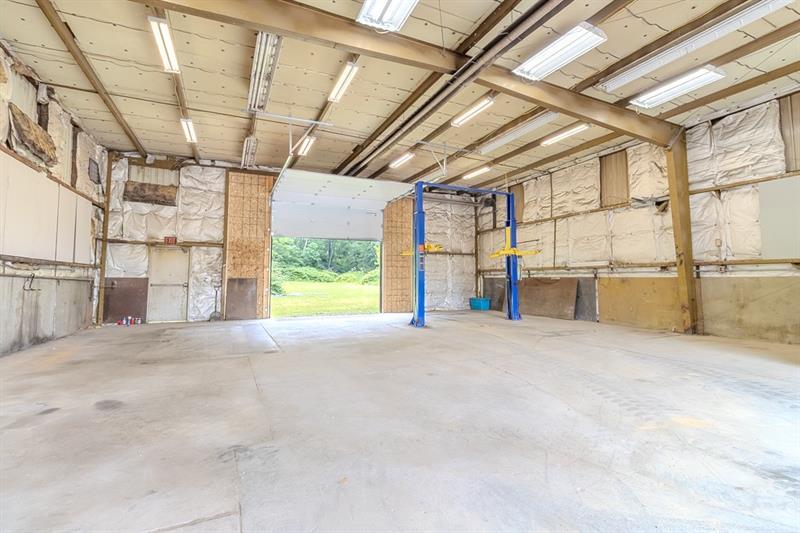 2555 Leechburg Road (rear) Photo 14