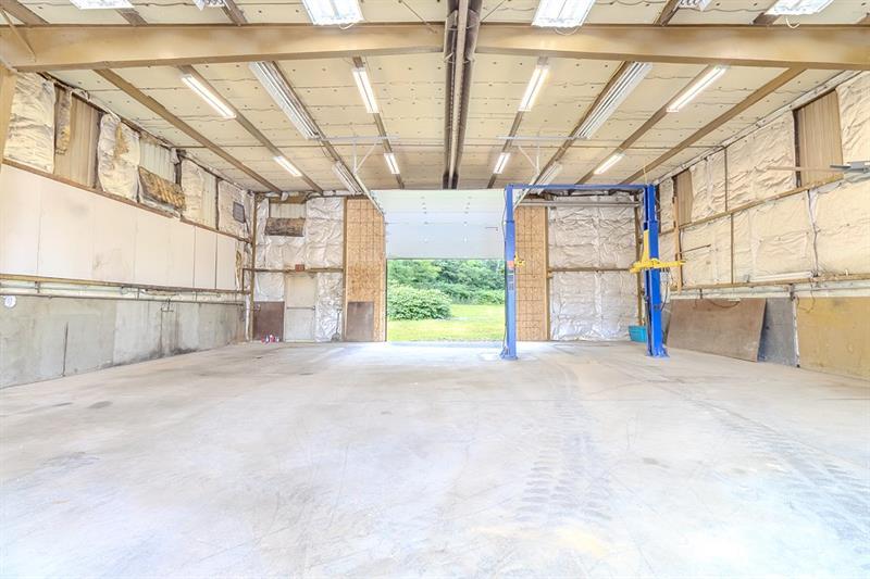 2555 Leechburg Road (rear) Photo 15