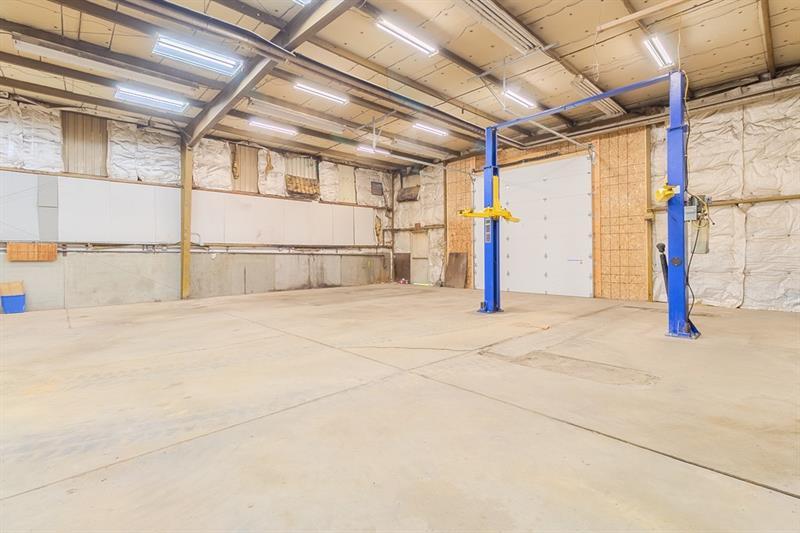 2555 Leechburg Road (rear) Photo 9