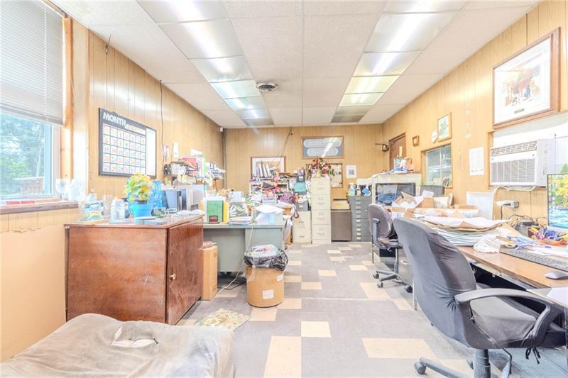 55-57 Mark Drive Photo 9