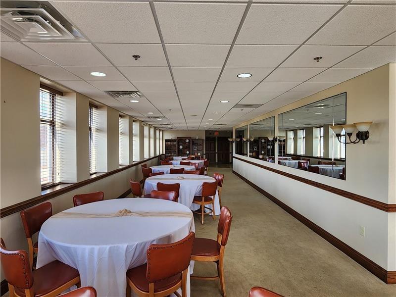 19 E Washington St #4