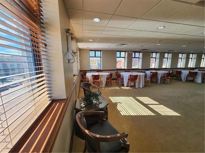 19 E Washington St #4