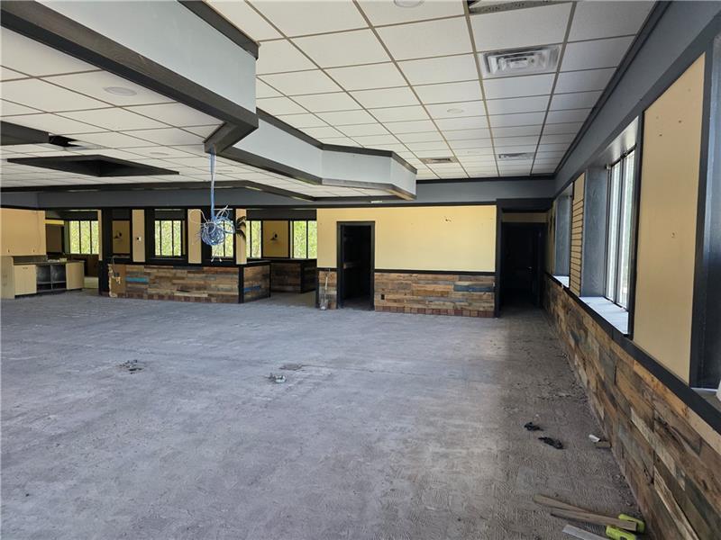 200 Sheffield Dr Photo 7