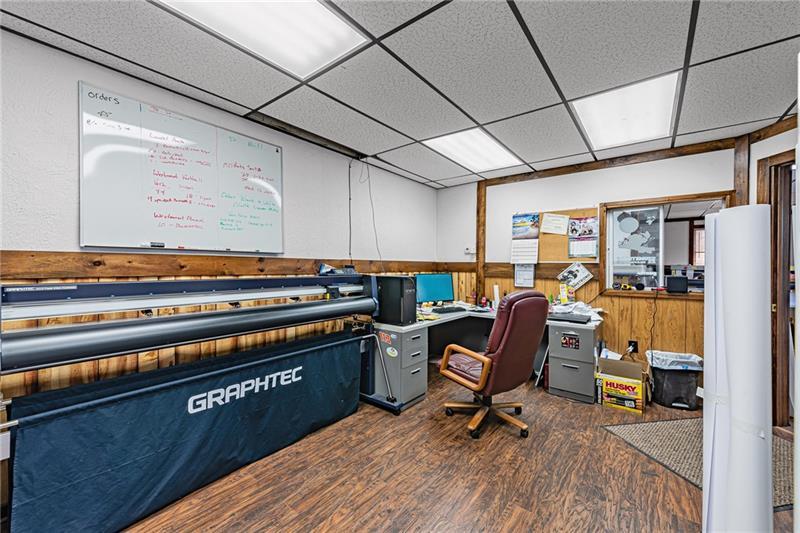 629 Scalp Avenue Photo 29