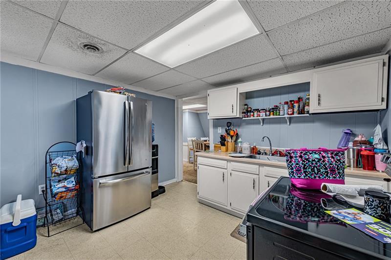 629 Scalp Avenue Photo 34