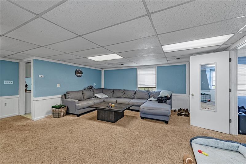 629 Scalp Avenue Photo 39