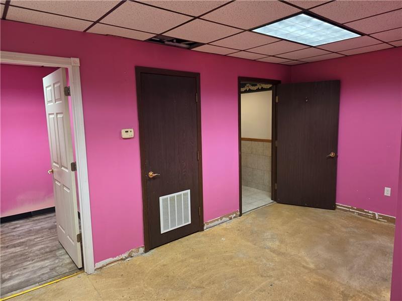 5660 William Penn Hwy Photo 11